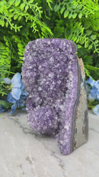 Amethyst (Uruguay) cluster-cut base (1172 gr/15 cm)