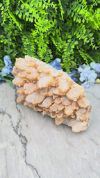 Museumstuk - Bergkristal met zeldzame begroeiing en Pyriet (2372 gr/23.5 cm)
