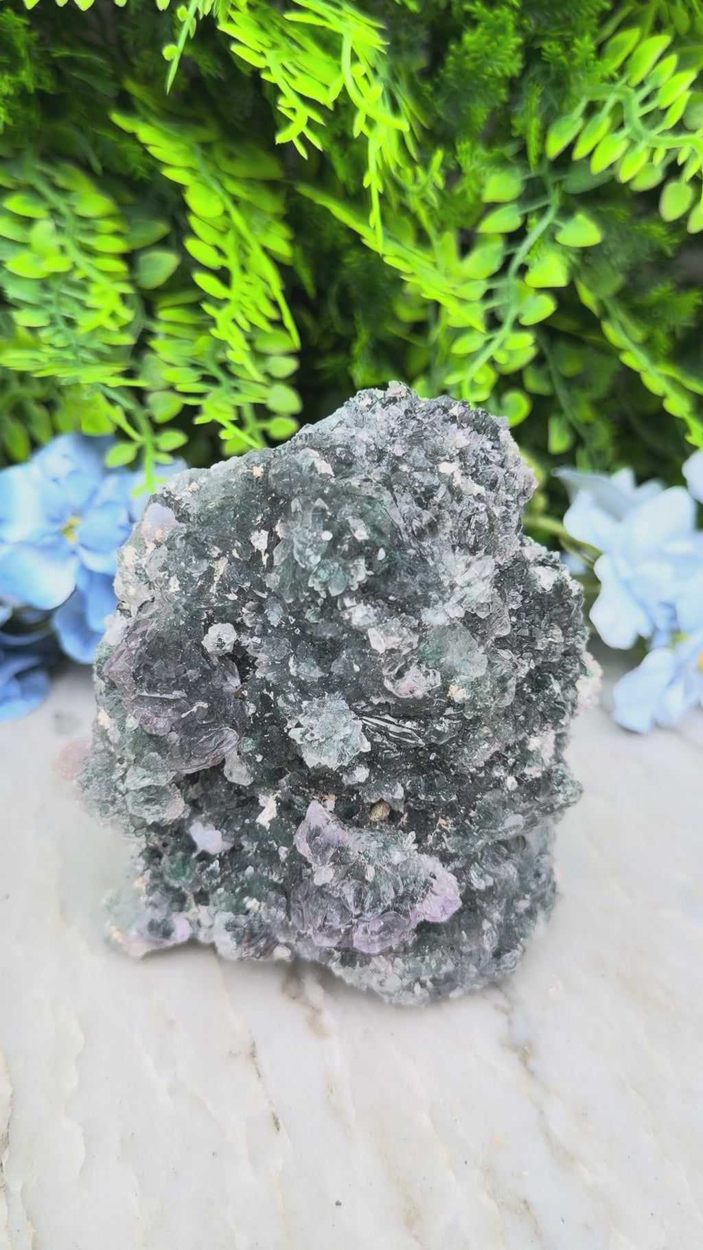 Groene Amethist flower cluster (488 gr/11 cm)
