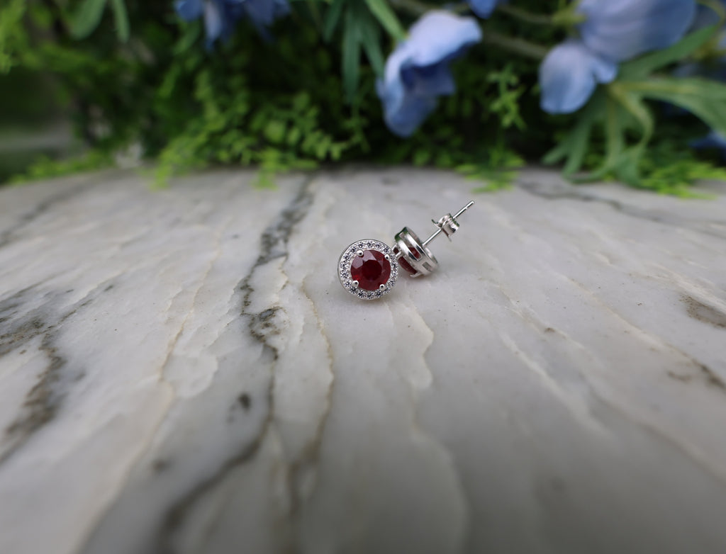 Oorsteker Robijn rond (cz) 925 sterling zilver